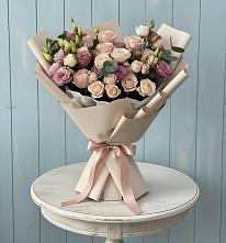 Букет цветов из:  Розы и Лизиантусы в Шахтёрске