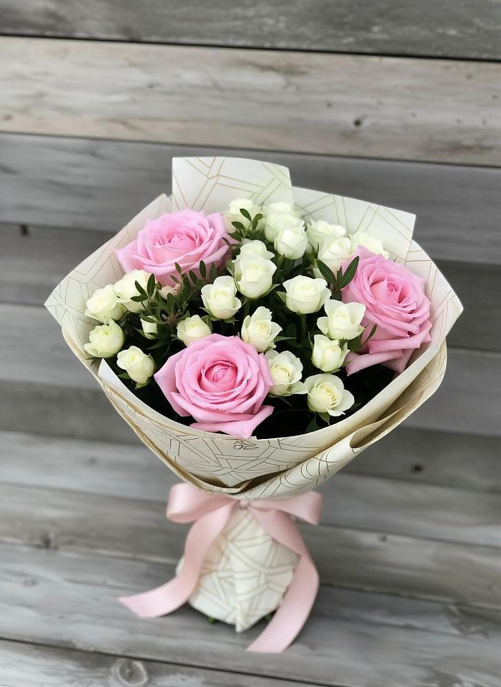 Букет цветов из: Розы в Шахтёрске