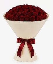 Букет 101 Бордовая роза Блэк Бакарра в Шахтёрске