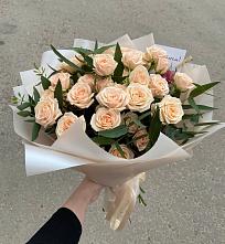 Букет Кремовые розы Латте в Шахтёрске