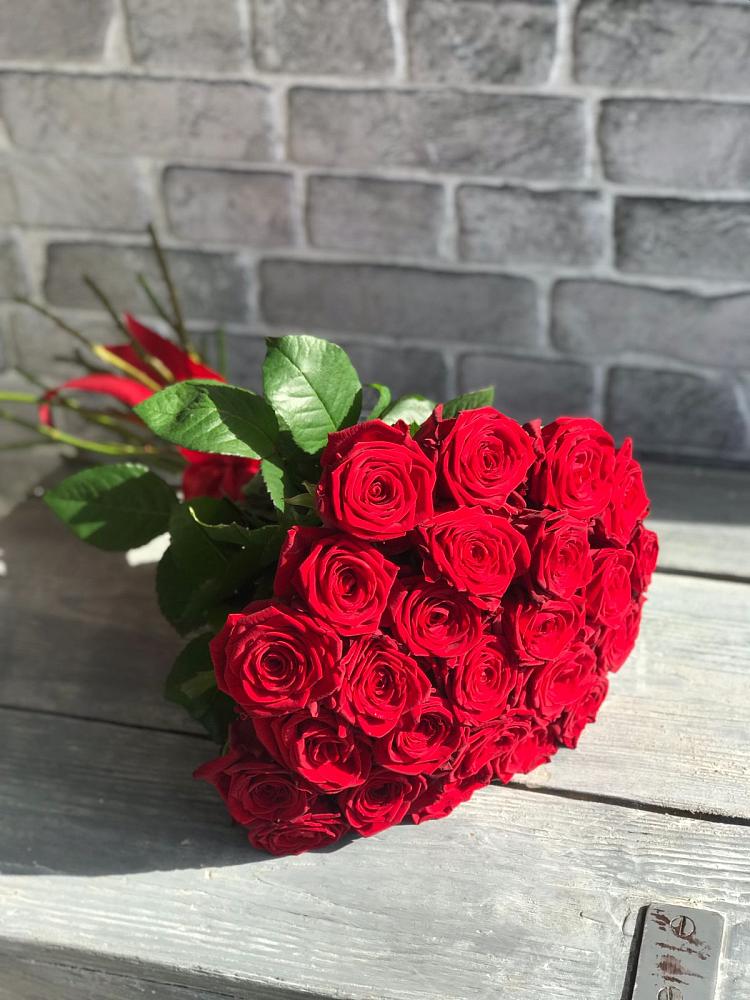 Букет Красные розы Фридом в Шахтёрске