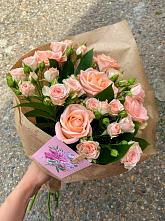 Букет цветов из:  Розы #REPLACE_PRED# Шахтёрске