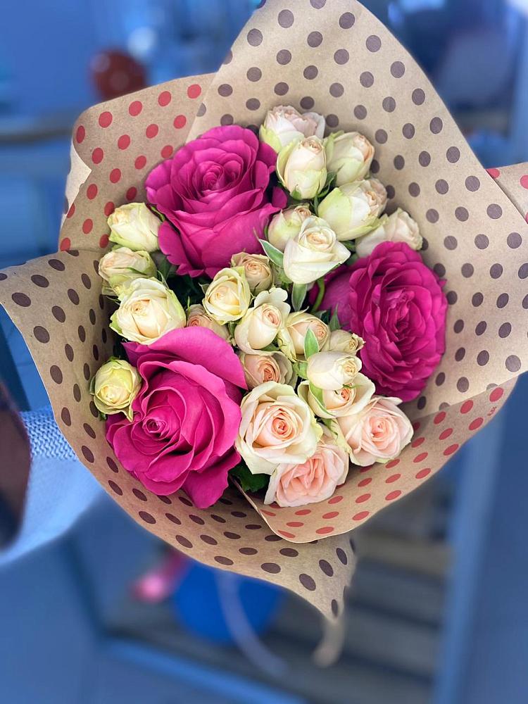 Букет цветов из: Розы в Шахтёрске