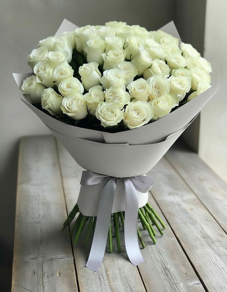 Букет 35 Белых роз в Шахтёрске