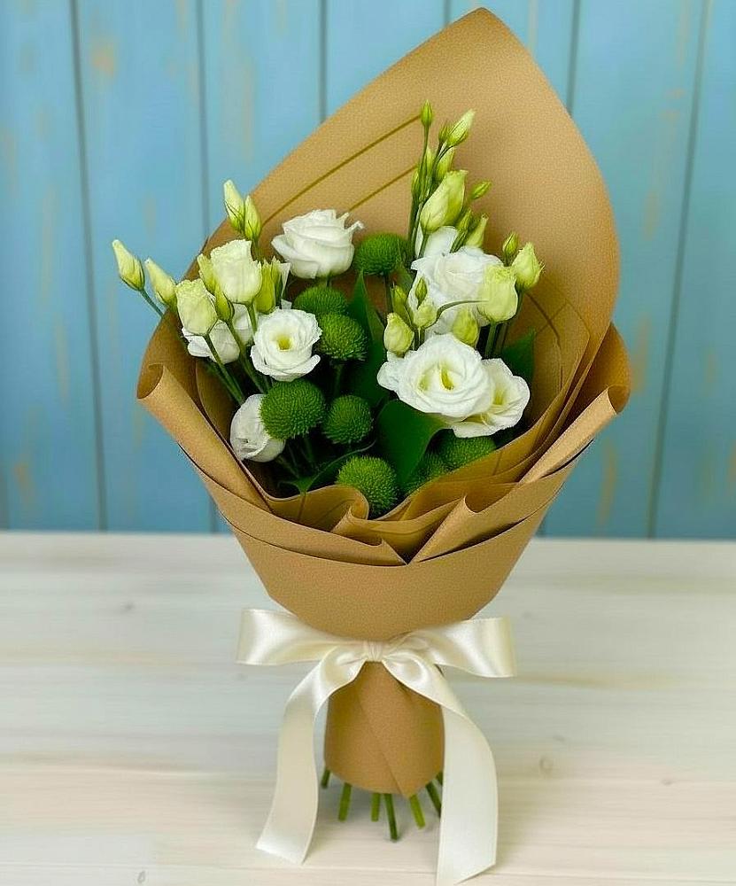 Букет цветов из: Хризантемы и Лизиантусы в Шахтёрске