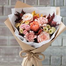 Букет цветов из:  Гвоздики, Хризантемы и Розы в Шахтёрске