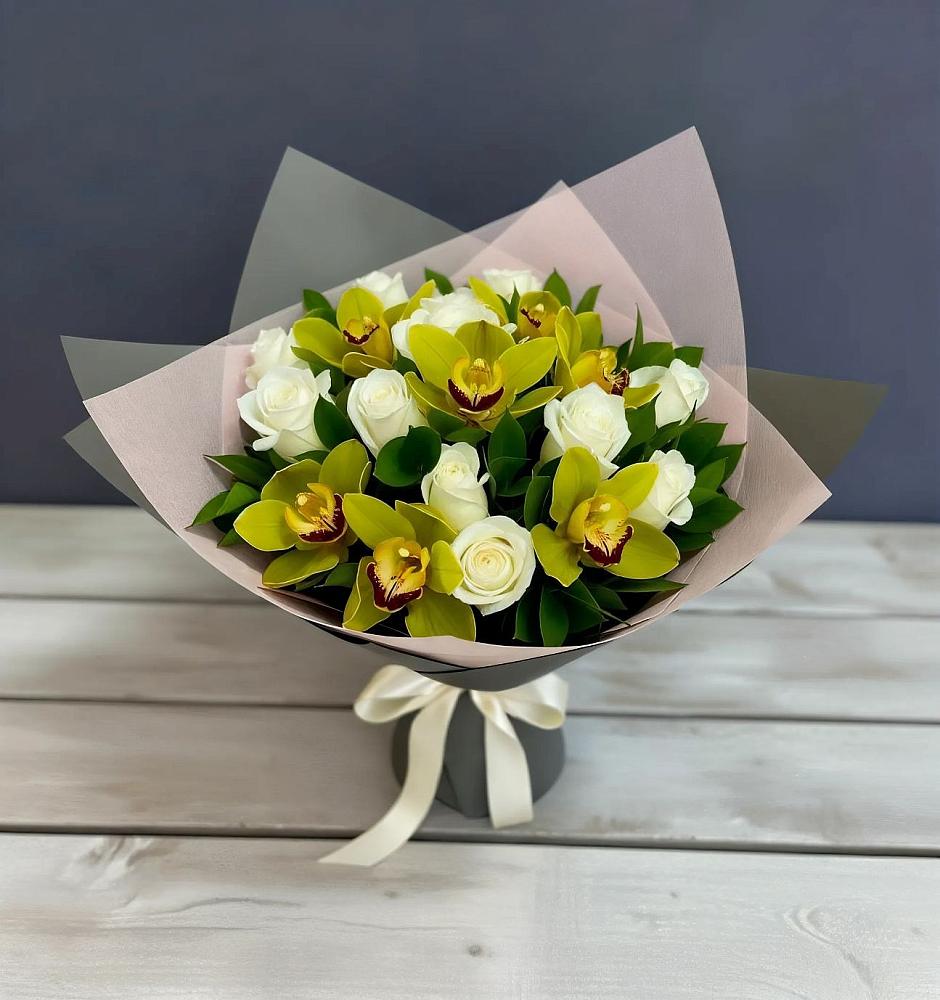 Букет цветов из: Орхидеи и Розы в Шахтёрске