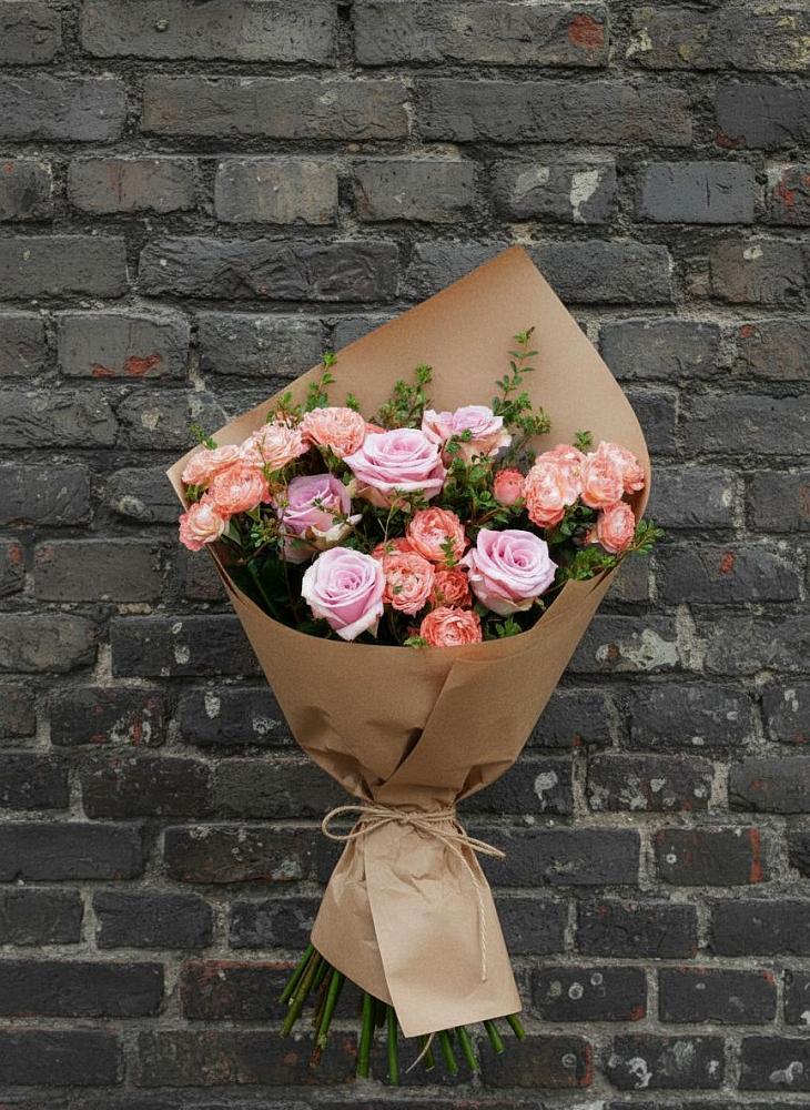 Букет цветов из: Розы в Шахтёрске