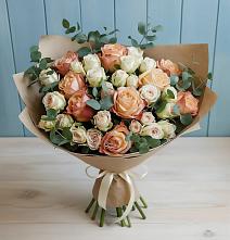 Букет цветов из:  Альстромерии и Розы в Шахтёрске