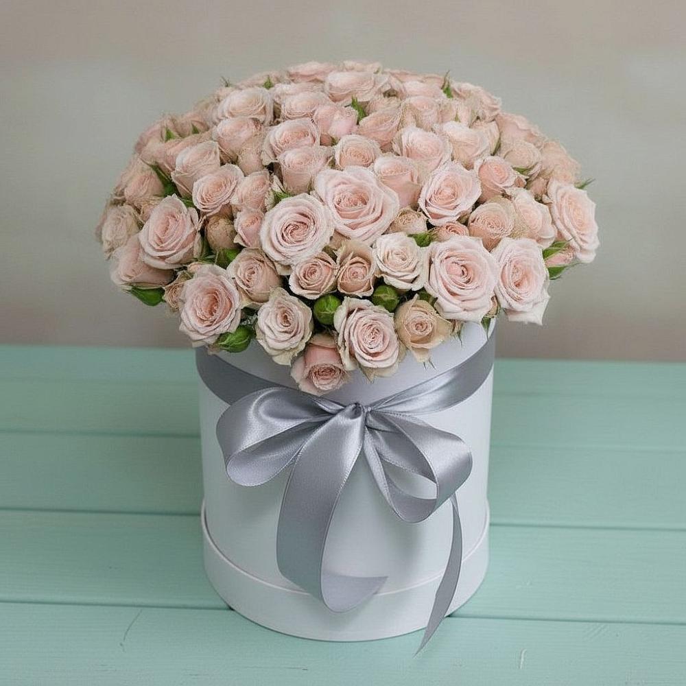 Цветочная композиция из Розы в шляпной коробке в Шахтёрске